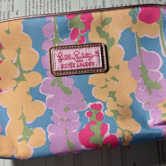 Lily Pulizer and Estee Lauder Cosmetic bag - Picture 1 of 6